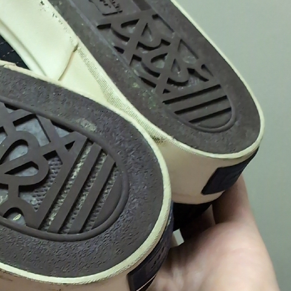 Onitsuka Tiger "Kobe" Chuck Taylor Style Sneakers - Picture 5 of 8